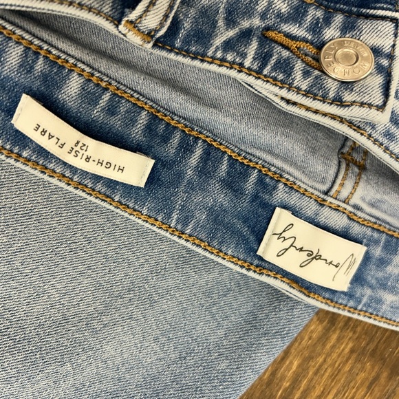 Size 12 Jeans 3 Pairs together . Old Navy(2) Wonderly(1) BGUC - Picture 3 of 13